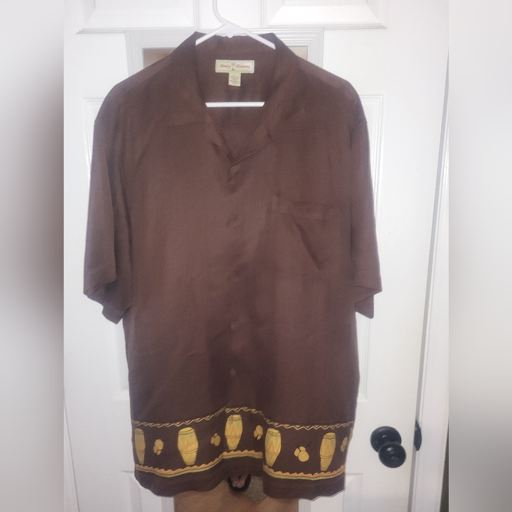Tommy Bahama Button Down